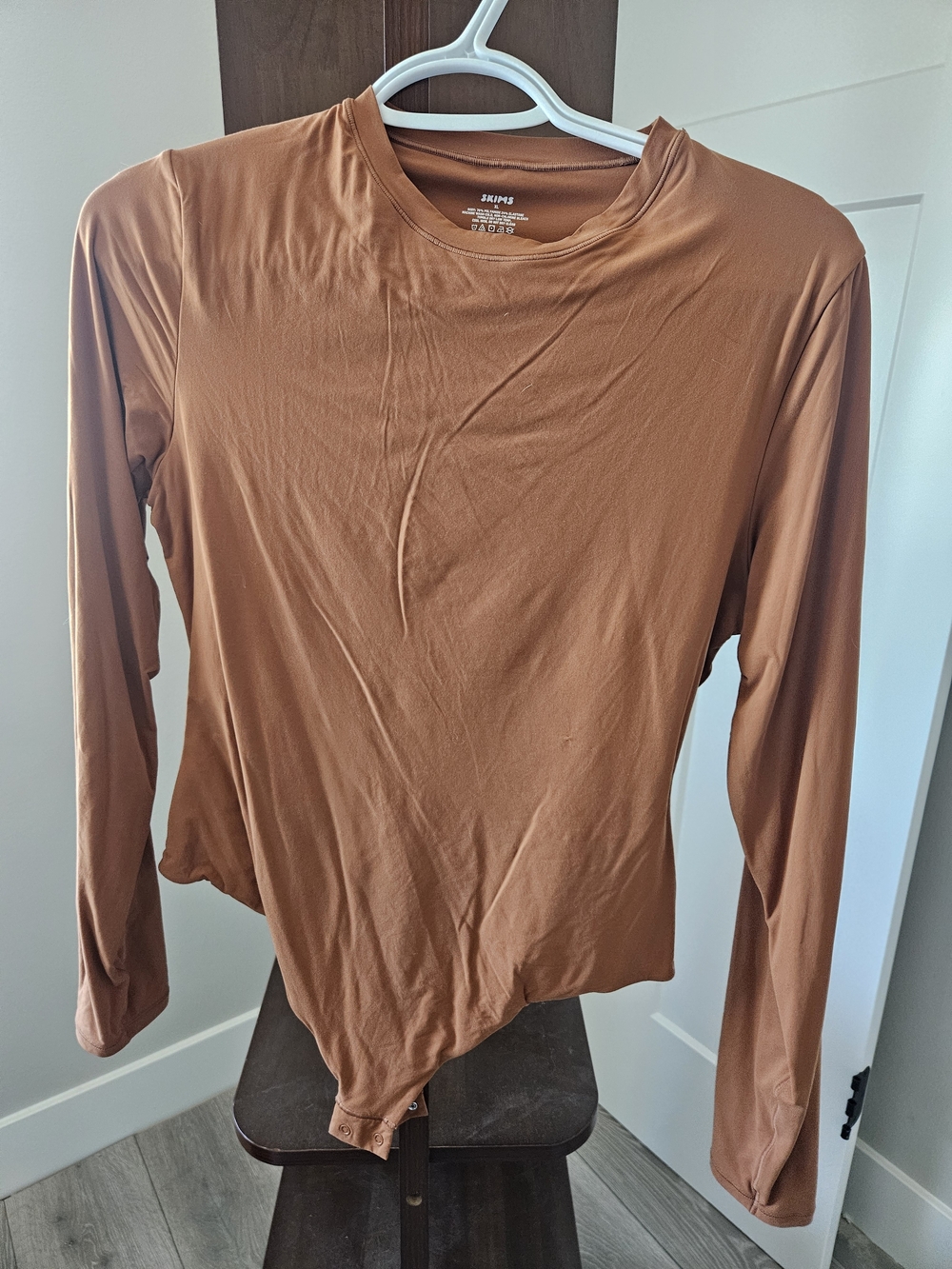 SKIMSSkims Women's Fits Everybody Long Sleeve Crew Neck Bodysuit Camel